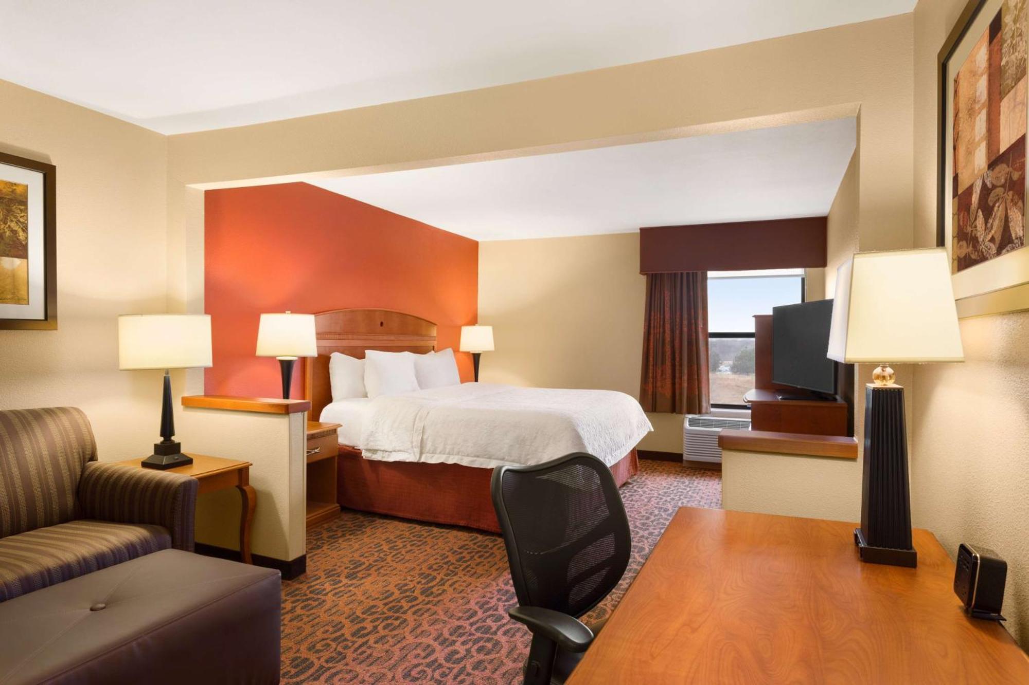 Hampton Inn Wichita-East Zewnętrze zdjęcie