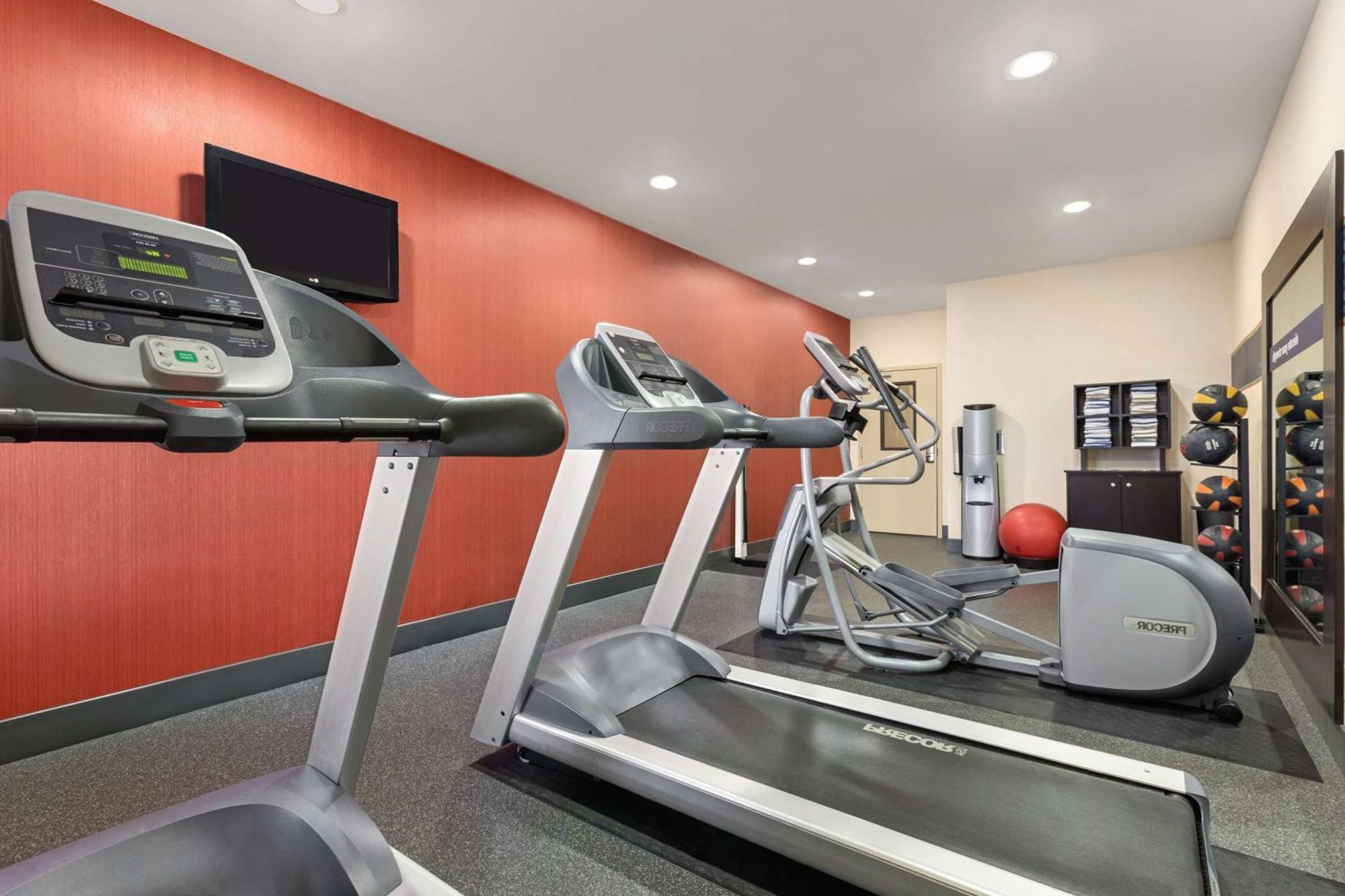 Hampton Inn Wichita-East Zewnętrze zdjęcie