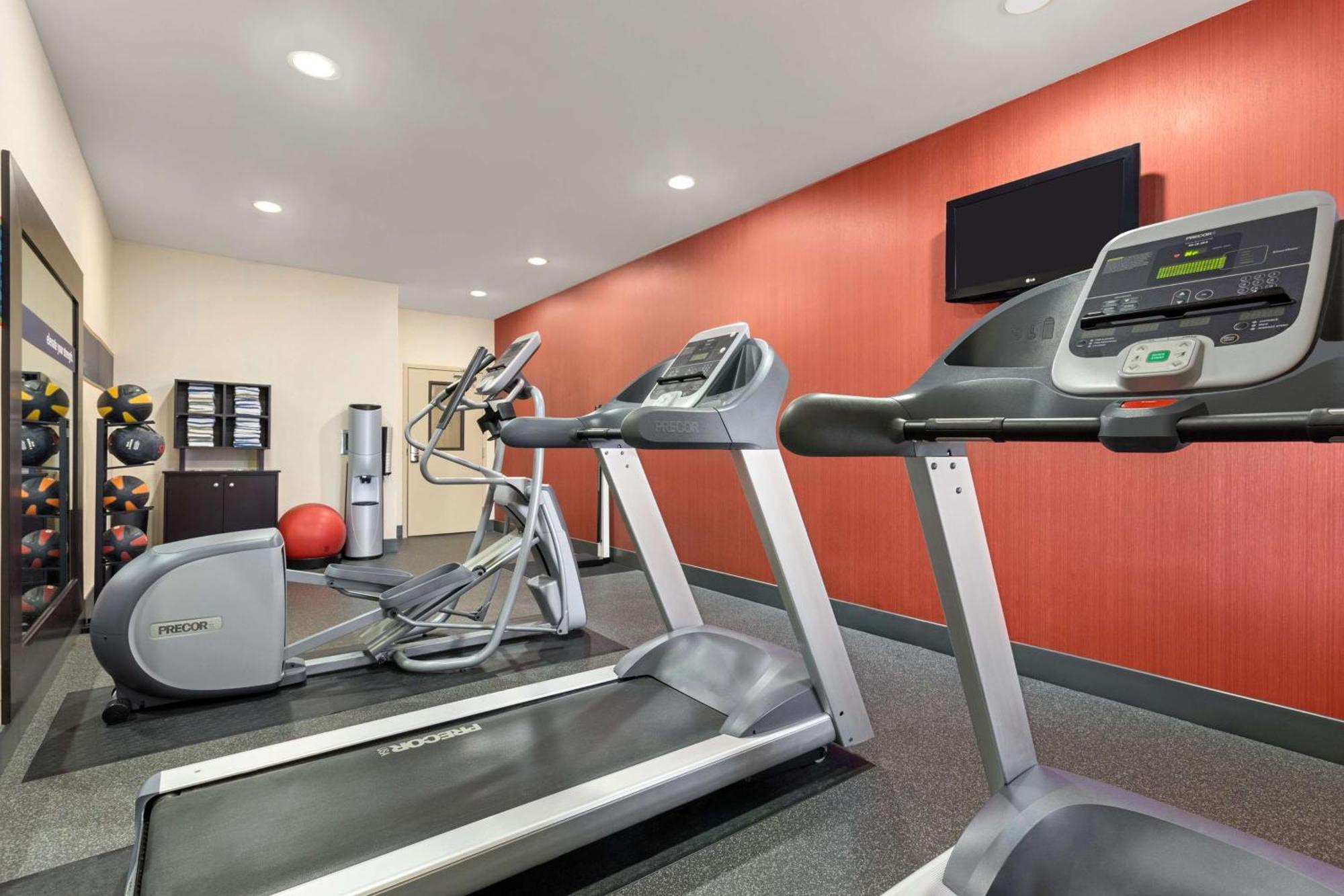 Hampton Inn Wichita-East Zewnętrze zdjęcie
