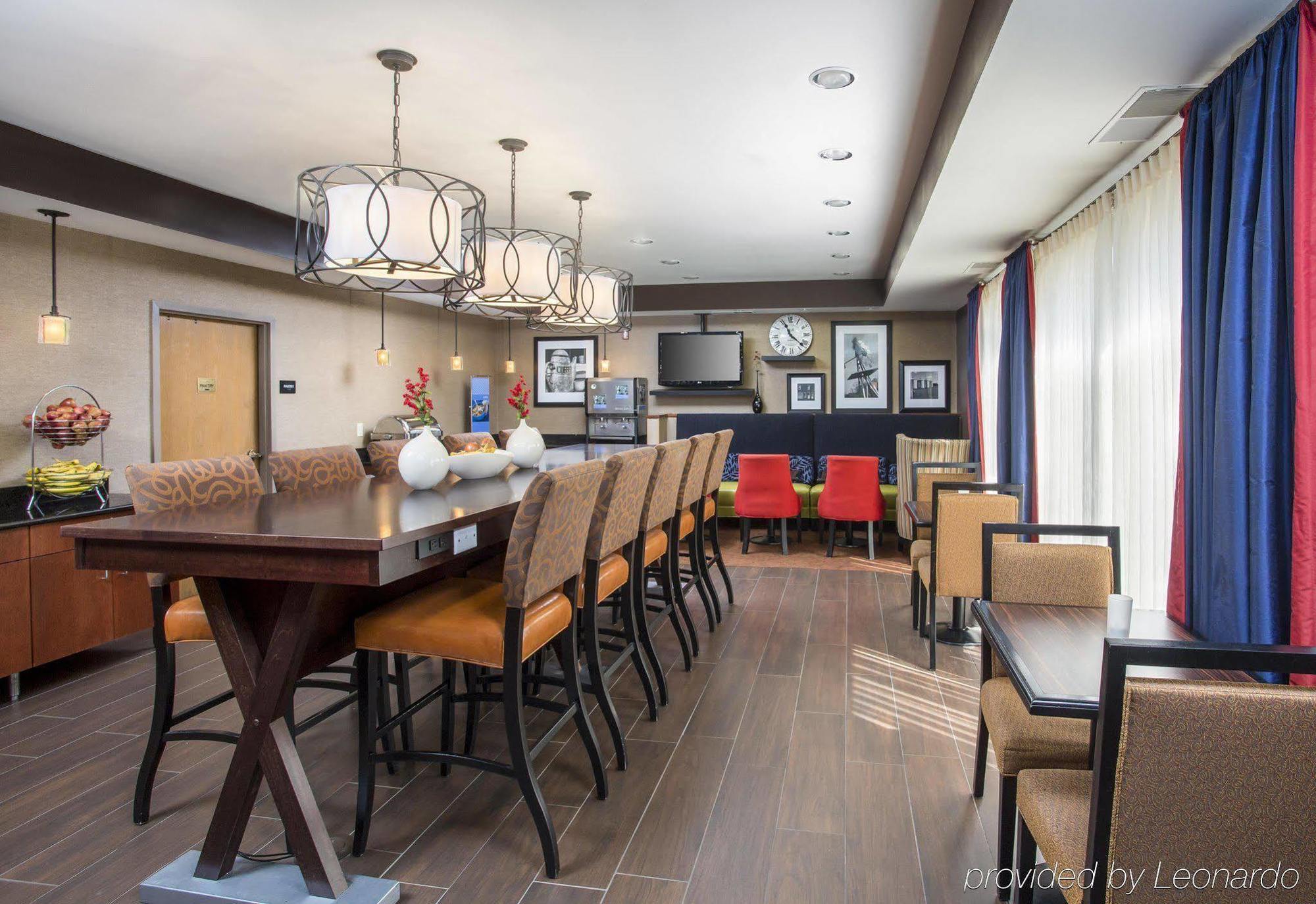 Hampton Inn Wichita-East Zewnętrze zdjęcie