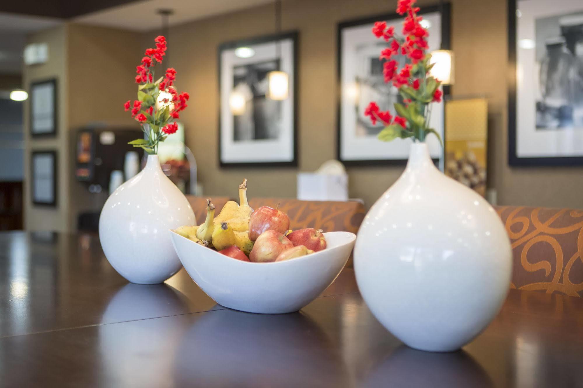 Hampton Inn Wichita-East Zewnętrze zdjęcie